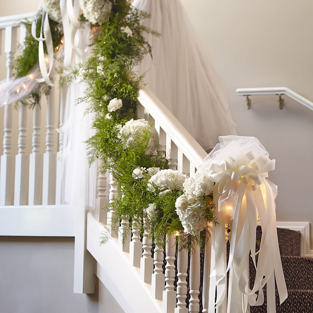 Champagne Dreams Garland – Flower House Iii, Spring Hill FL