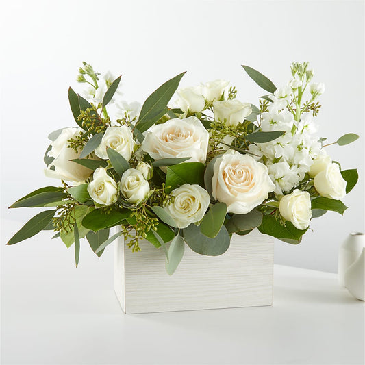 Fresh Linen Box Bouquet –  Flower House Iii, Spring Hill FL