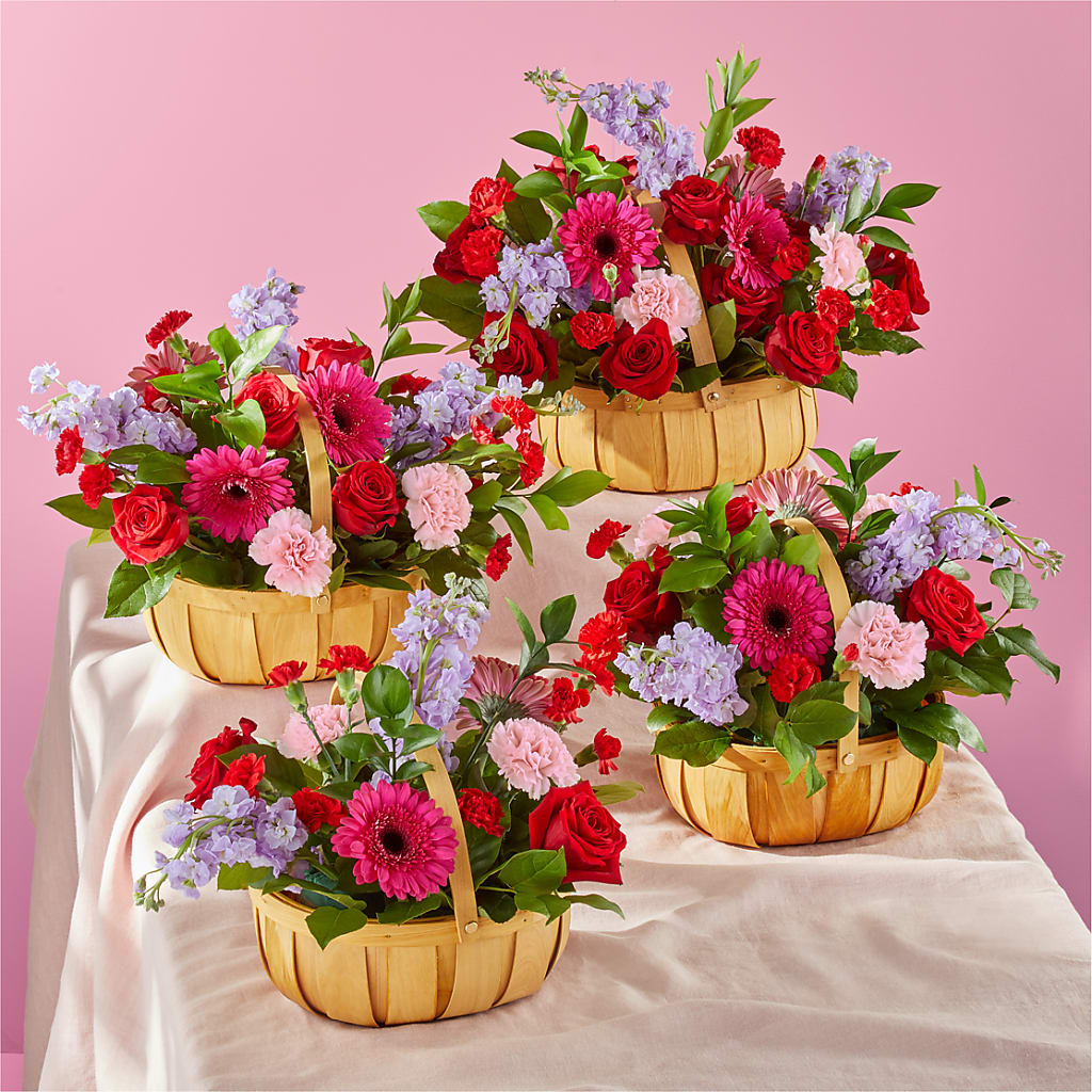 Pink Picnic Basket –  Flower House Iii, Spring Hill FL