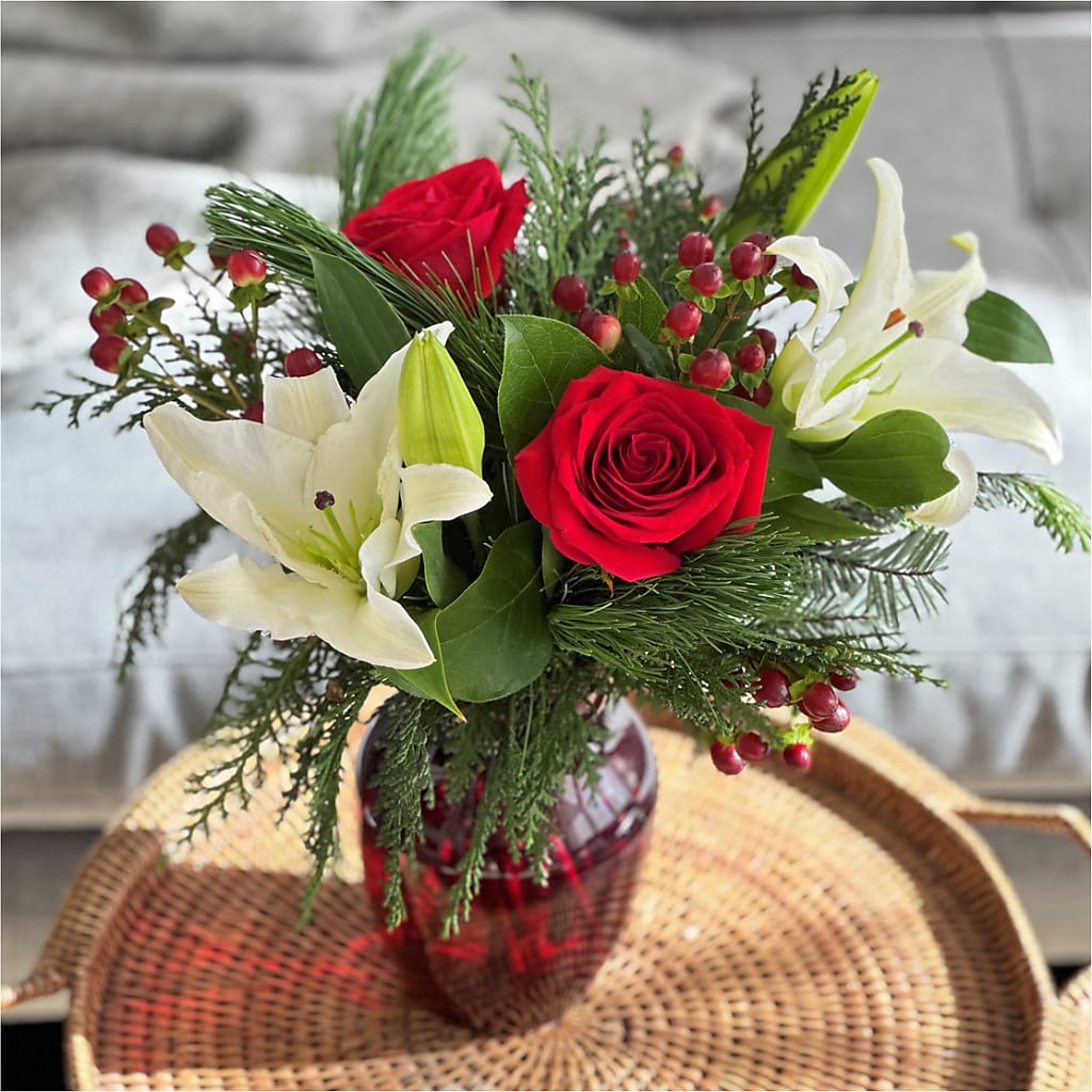 Evergreen Delight Bouquet –  Flower House Iii, Spring Hill FL